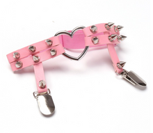 Load image into Gallery viewer, Heart Stud Garter